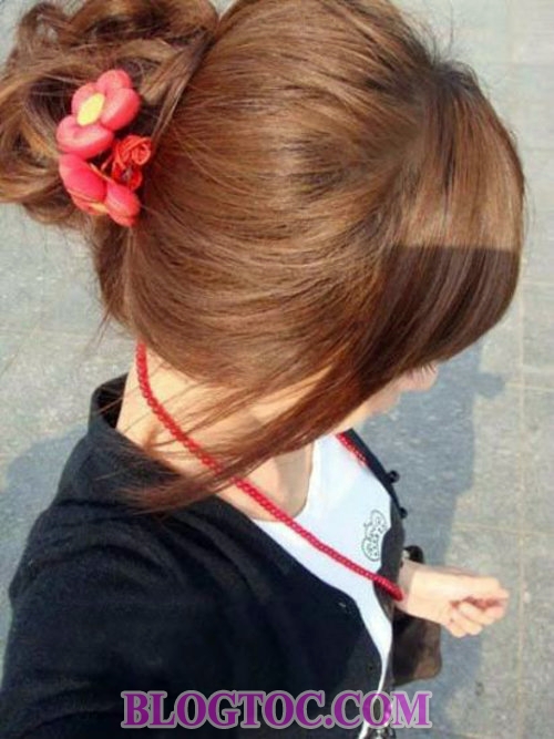 Hướng dẫn 3 cách buộc tóc đẹp cho những bạn gái có mái tóc dài 8