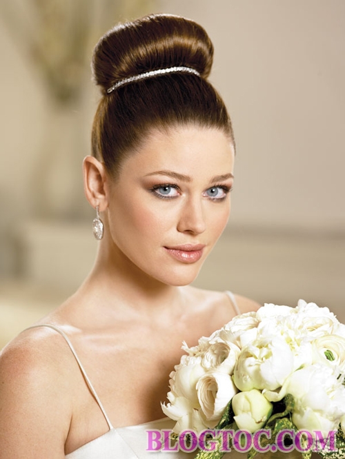Những kiểu tóc cô dâu cổ điển đẹp giúp nàng thêm thanh lịch trang nhã  3